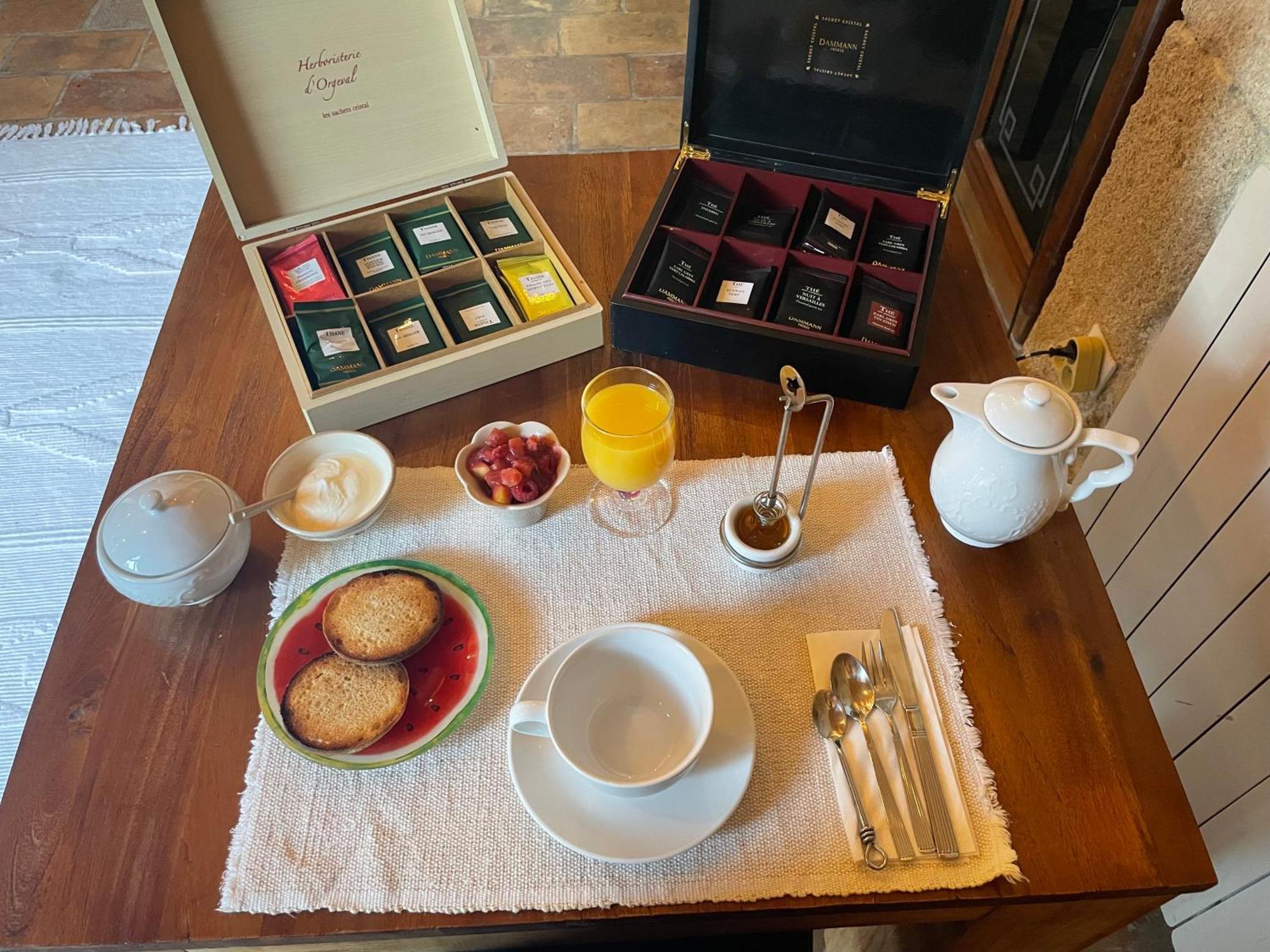 L'Escampe Bed & Breakfast Saturargues Екстериор снимка